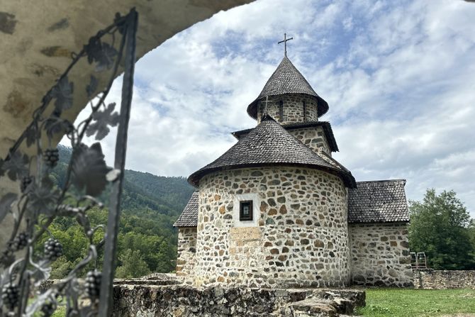 Manastir Uvac je velika svetinja do koje se teško stiže