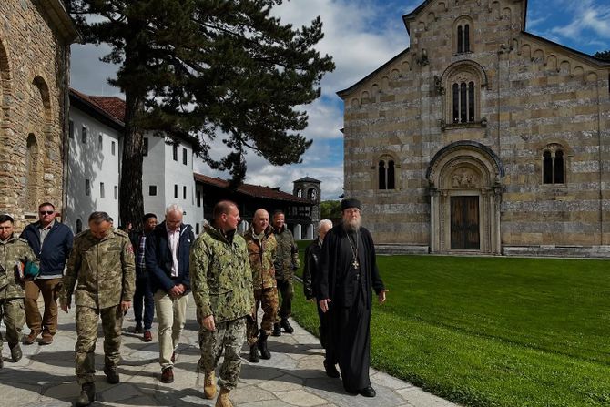 Admiral Manč posetio Dečane