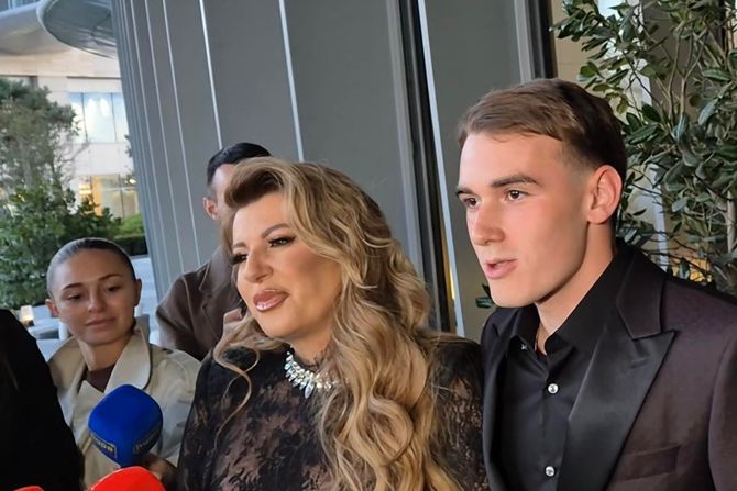 Viki Miljković, Andrej Tašković