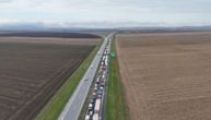 Koloni se ne vidi kraj, SVE STOJI! Apokaliptični snimak auto-puta iz vazduha, ovo je uzrok KOLAPSA kod Inđije