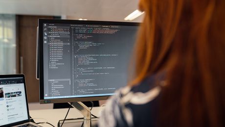 žena programer, programiranje