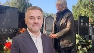 "Uslovljavao je pevače da dođu na grob": Tomina udovica udarila na Baneta i estradu, on joj poručio jedno