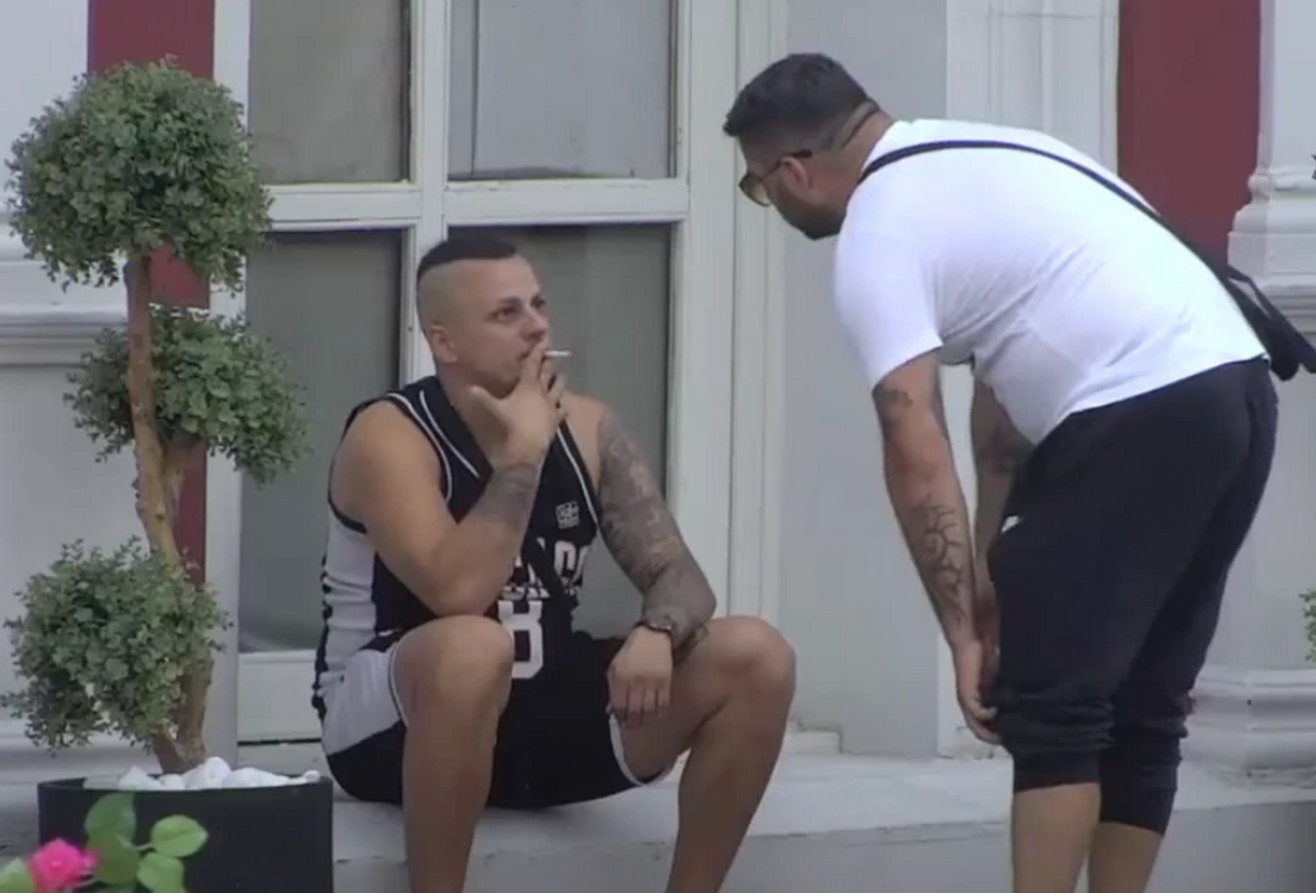 Mina Vrbaški i Terza u akciji: Par se prepustio strastima pod jorganom, "trese se" čitav hotel