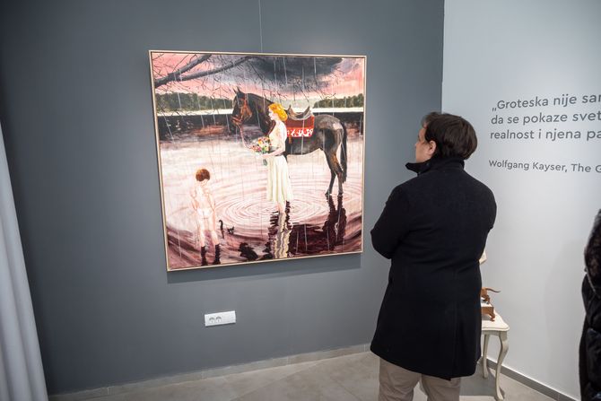 Otvorena izložba „Pozornica apsurda“