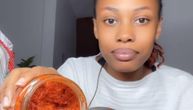 "Bombone od svinje" dobile konkurenciju! Afrikanka prvi put probala ajvar i reakcija je BRUTALNA