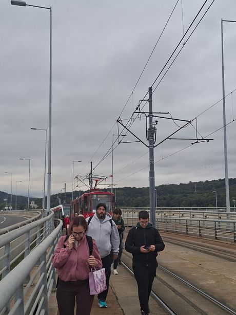 Zastoj na Mostu na Adi, tramvaj Zastoj na Mostu na Adi, tramvaj