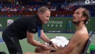 Medvedev u centru kontroverze: "Ti si lud, potpuno lud! Ceo život čekam Nadala po 55 sekundi, a ti..."