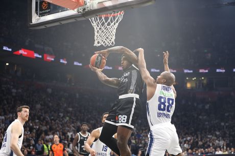 KK Partizan - KK Efes KK Partizan - KK Efes