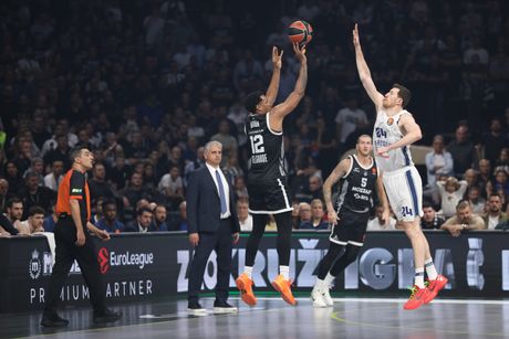 KK Partizan - KK Efes KK Partizan - KK Efes