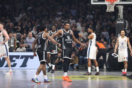 KK Partizan - KK Efes KK Partizan - KK Efes