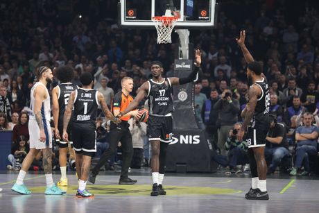 KK Partizan - KK Efes KK Partizan - KK Efes