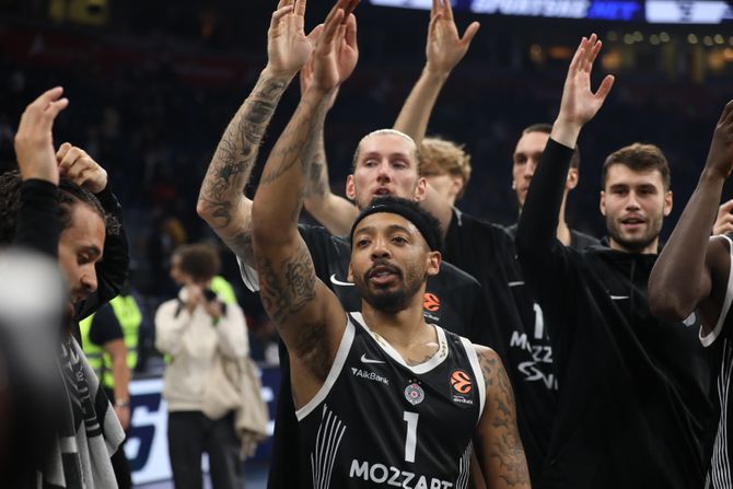KK Partizan - KK Efes KK Partizan - KK Efes
