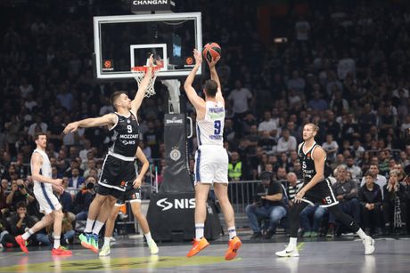 KK Partizan - KK Efes KK Partizan - KK Efes
