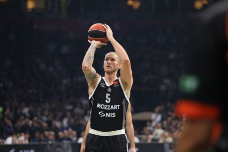 KK Partizan - KK Efes