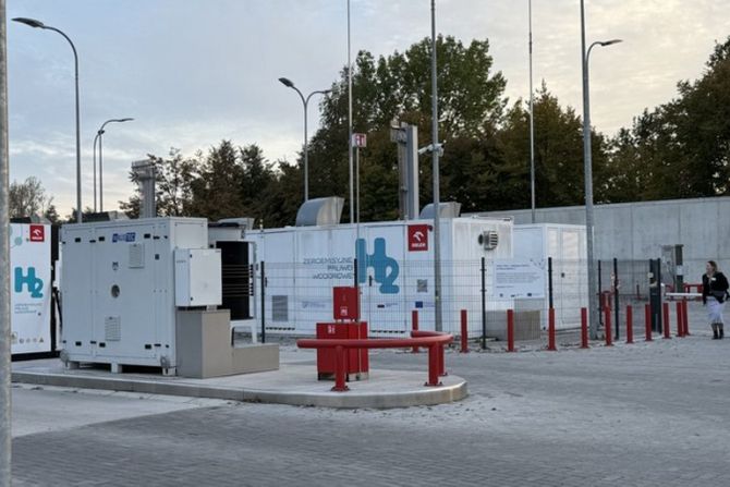 Vodonik, Srbija
