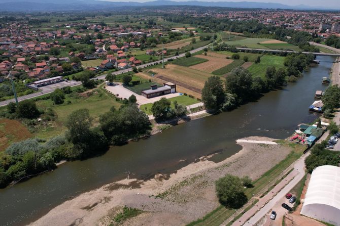 Ibar je žila kucavica i simbol grada Kraljeva Ibar je žila kucavica i simbol grada Kraljeva