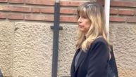 Žena Lauševića stigla na ispraćaj Zdravka Šotre na Novom groblju: Anita jedva hoda, on je sve vreme pridržava