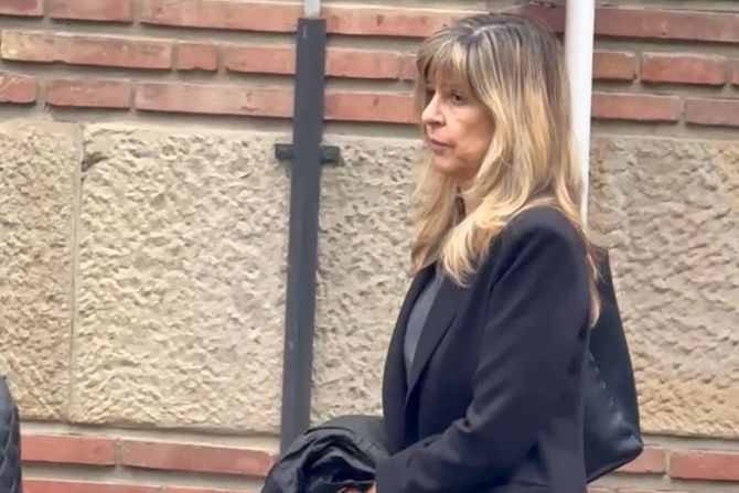 Ispraćaj za kremaciju Zdravka Šotre, Supruga pokojnog Žarka Lauševića Anita Ispraćaj za kremaciju Zdravka Šotre, Supruga pokojnog Žarka Lauševića Anita