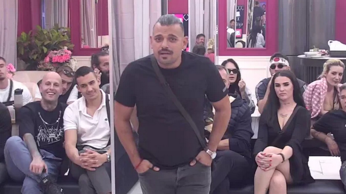 Boru Santanu po izlasku iz Elite čeka besni džip i vozač: Planira i pokretanje biznisa, evo u šta ulaže novac