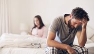 Nekada vas je obožavao, a sada se povlači: 11 znakova da muž nije srećan u braku