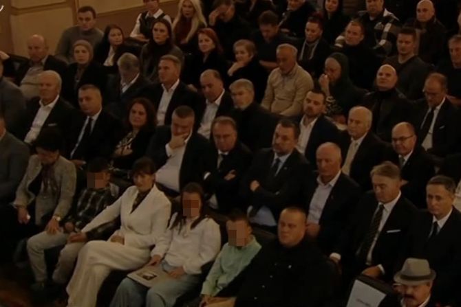 Halid Bešlić