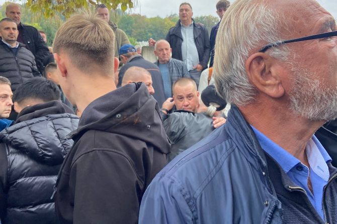 Sahrana Halida Bešlića Sahrana Halida Bešlića