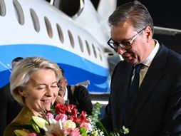 Aleksandar Vučić Ursula fon der Lajen aerodrom doček