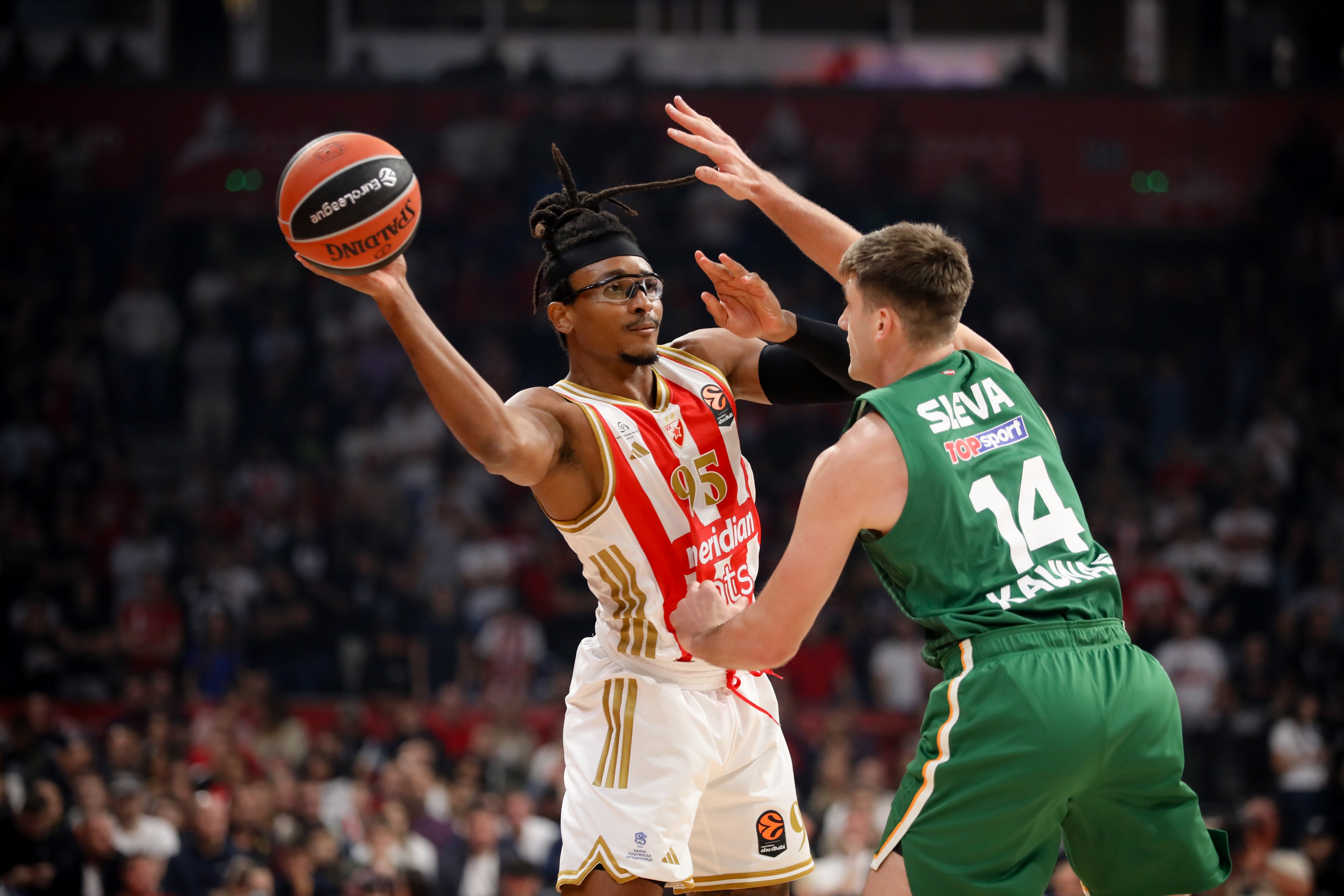 Američki košarkaš Dastin Sleva produžio ugovor sa Žalgirisom