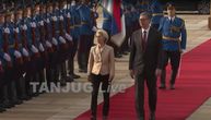 Svečani doček za Ursulu fon der Lajen: Počeo sastanak sa Vučićem
