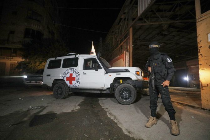 Hamas Izrael taoci crveni krst Hamas Izrael taoci crveni krst