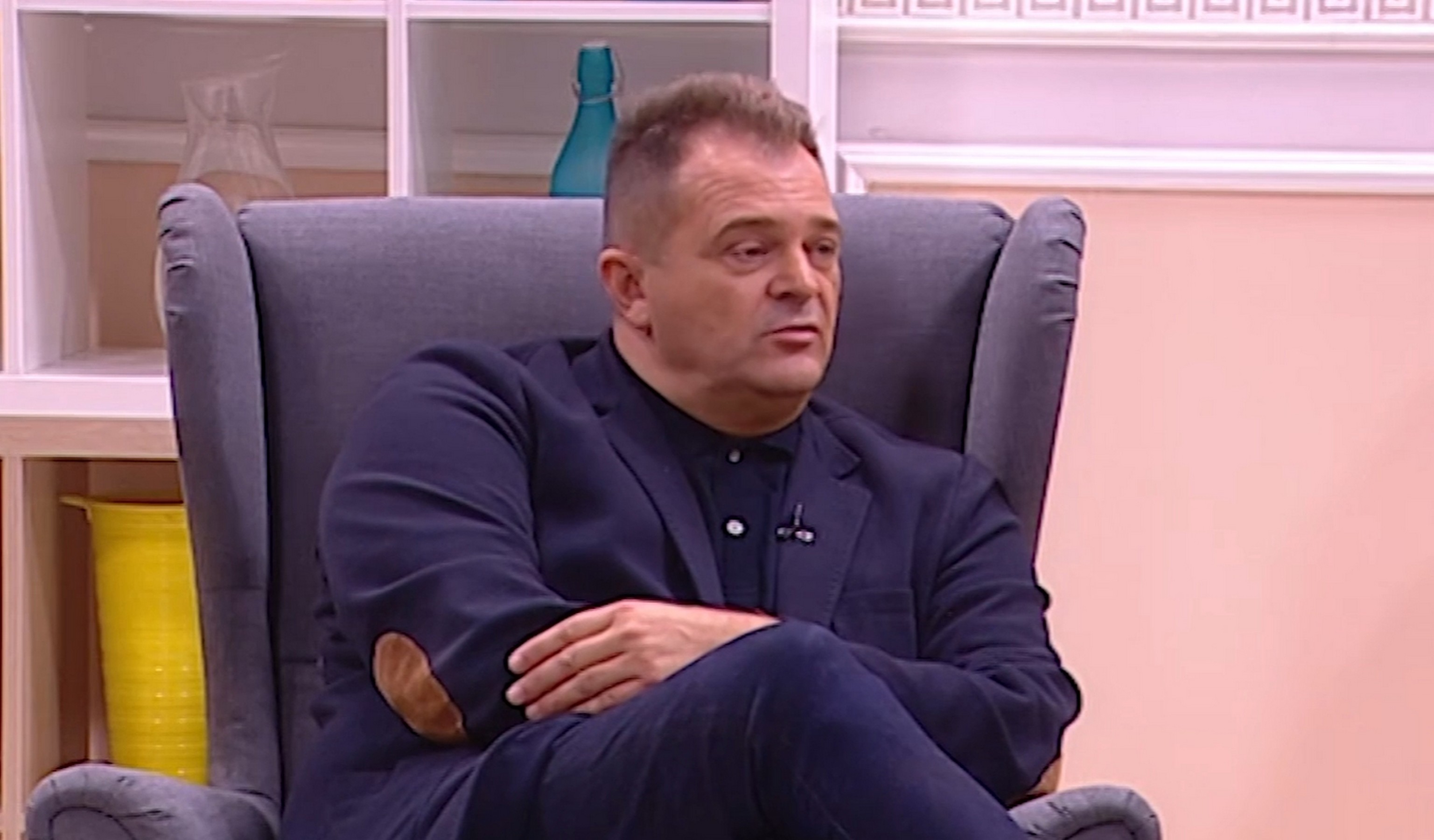 "Dala sam mu 5.500 evra za pesmu i nisam je dobila" Pevačica progovorila o kolegi i prevari, sve javno iznela