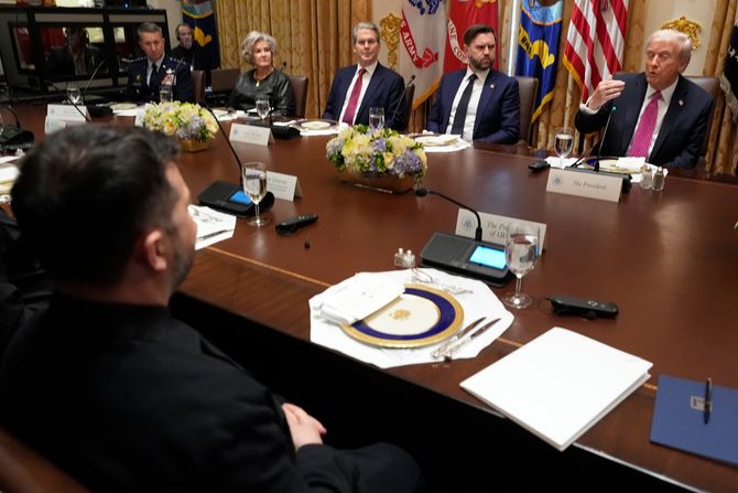 Volodimir Zelenski i Donald Tramp Volodimir Zelenski i Donald Tramp