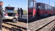 Tramvaji STOJE u Beogradu, haos na Mostu na Adi: Nije jasno kako je vozač mercedesa ovo uspeo, a tek zašto...
