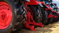 Pogledajte najmoćni traktor na svetu: Za 12 sati može da obradi skoro 500 hektara zemlje