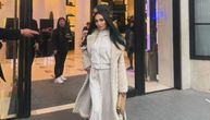 Poznati srpski muzičar ne štedi na 30 godina mlađoj ženi: Odveo lepu crnku u Luj Viton butik u Parizu