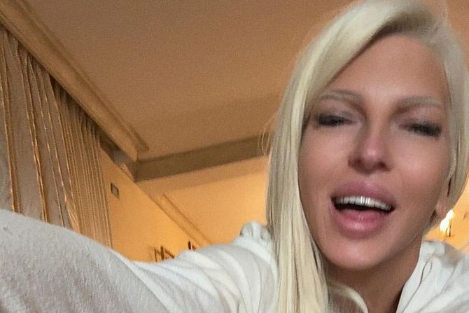 Jelena Karleuša Jelena Karleuša