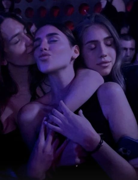 Hana Ikodinović, Lara Čolić Hana Ikodinović, Lara Čolić