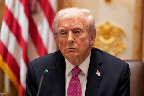 Donald Tramp, Volodimir Zelenski Donald Tramp, Volodimir Zelenski