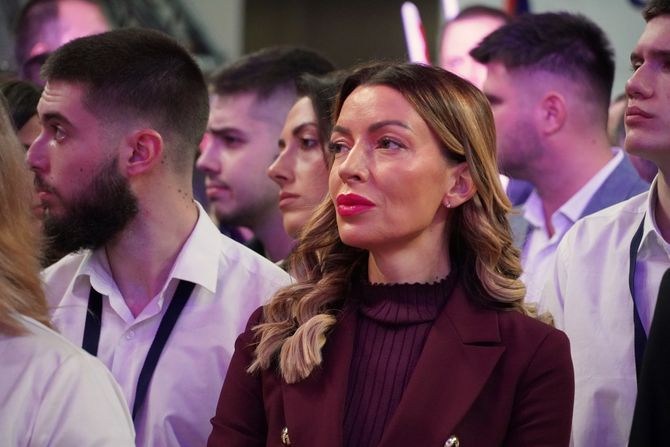 Aleksandar Vučić SNS Zrenjanin Obeležavanje 17 godina Srpske napredne stranke Aleksandar Vučić SNS Zrenjanin Obeležavanje 17 godina Srpske napredne stranke