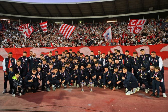 FK Crvena zvezda omladinci i kadeti FK Crvena zvezda omladinci i kadeti