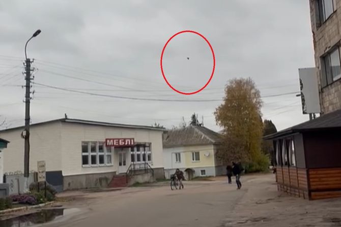 Dron Černigov Ukrajina ruski napad Dron Černigov Ukrajina ruski napad