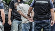 UHAPŠEN LAŽNI LEKAR Naučio da uvećava polne organe na internetu, ordinirao u starom automobilu