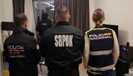 Policija razbila dve kriminalne grupe povezane sa "Vračarcima": Nađeni luksuzni satovi i kriptovani telefoni