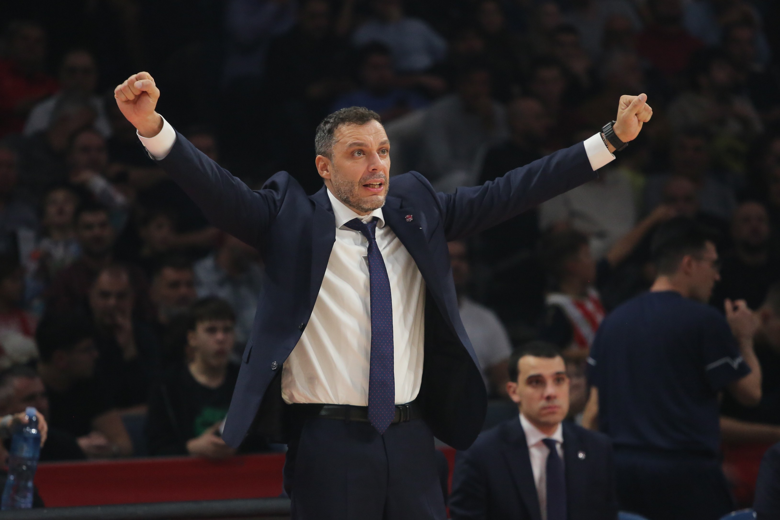 Trener Baskonije: "Igrači Zvezde će napadati koš kao životinje"