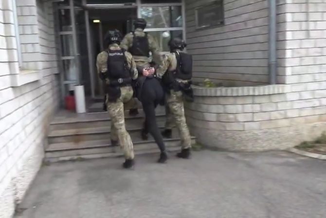 Ovako su pohapšeni pripadnici vračarskog klana, vračarski klan, hapšenje Ovako su pohapšeni pripadnici vračarskog klana, vračarski klan, hapšenje