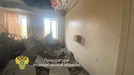 Plafon pao u dečjoj bolnici u Novosibirsku Plafon pao u dečjoj bolnici u Novosibirsku