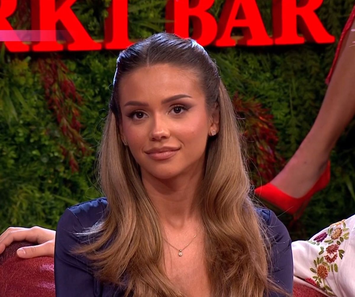 "Raskrvarila me je na nastupu, bilo je bolno" Breskvica šokirala priznanjem: "To je bila neprijatna situacija"