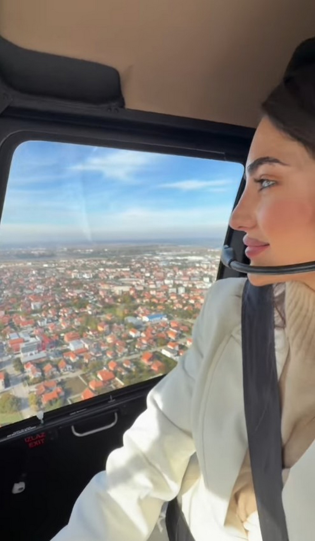 Žive na maksimum! Anđela i Gastoz uživaju u nezaboravnim trenucima: Voze se helikopterom "Ludaci u avanturi"