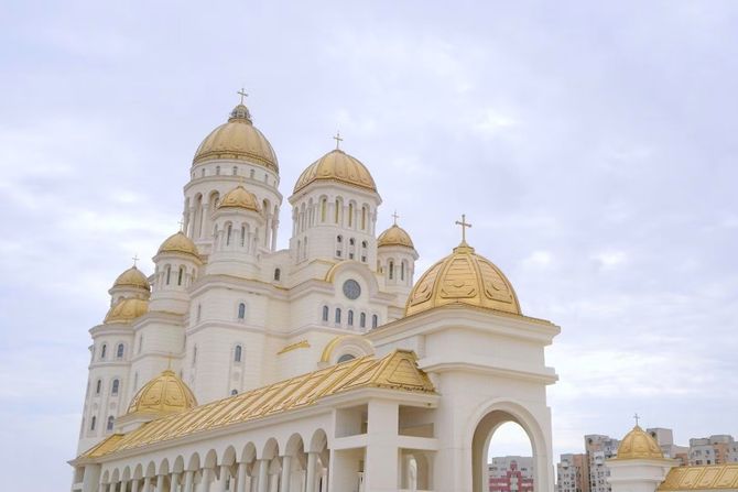 katedrala Mantuirii Neamului katedrala Mantuirii Neamului