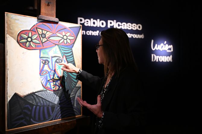 Pikasova slika, portret Dore Mar, prodata za 27 miliona evra na aukciji u Parizu Pikasova slika, portret Dore Mar, prodata za 27 miliona evra na aukciji u Parizu